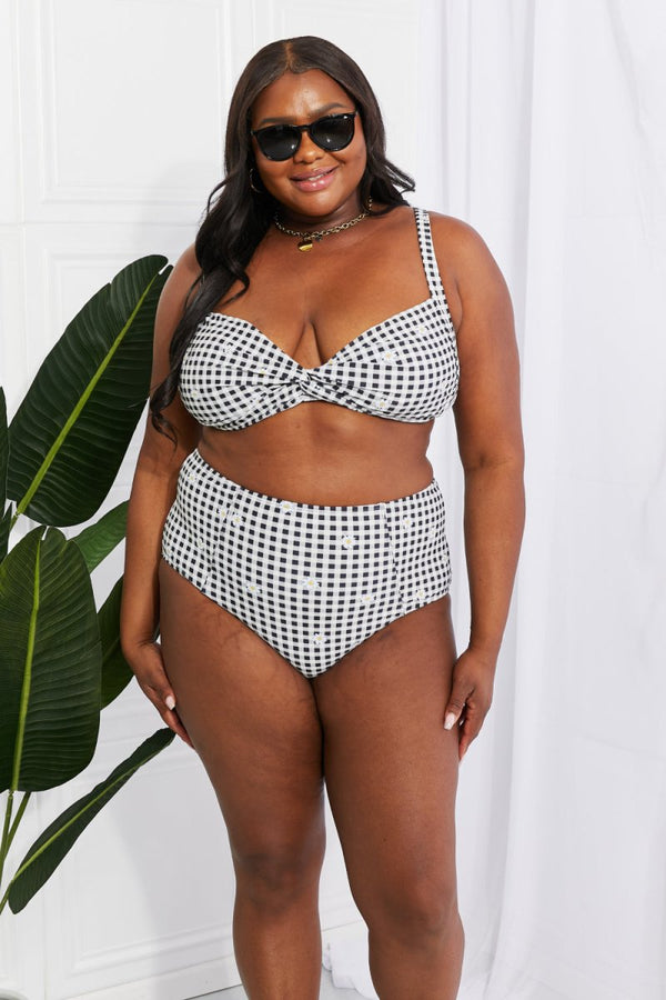 Twist High-Rise Bikini in Black - Diverse Creations & CompanyTwo piece High-Rise Bikini setBlack/White